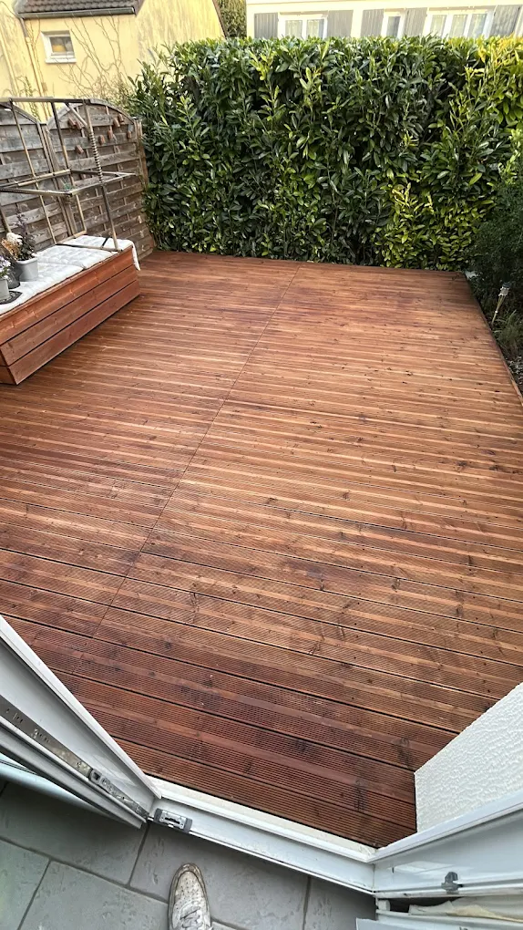 Terrasse bois posée par Morruzzi Aménagement dans les Yvelines